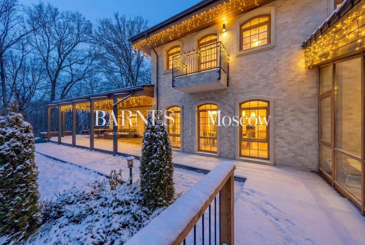 2-этажный коттедж 543 м² с отделкой