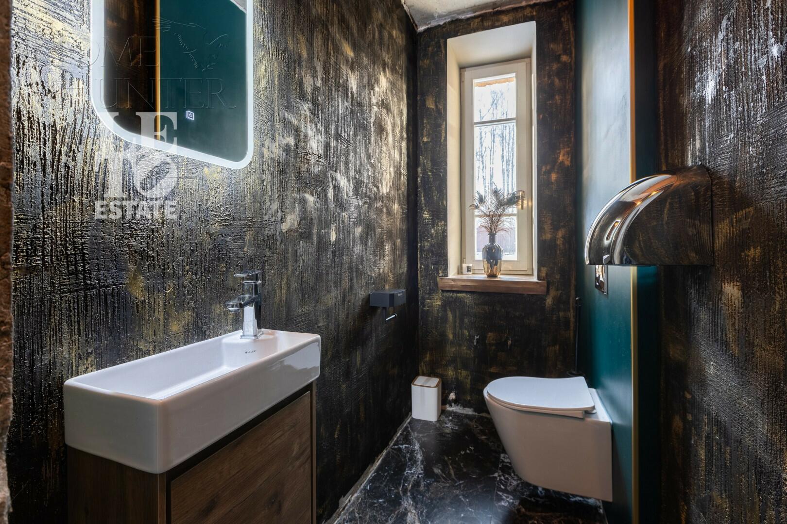 3-этажный коттедж 950 м² без отделки