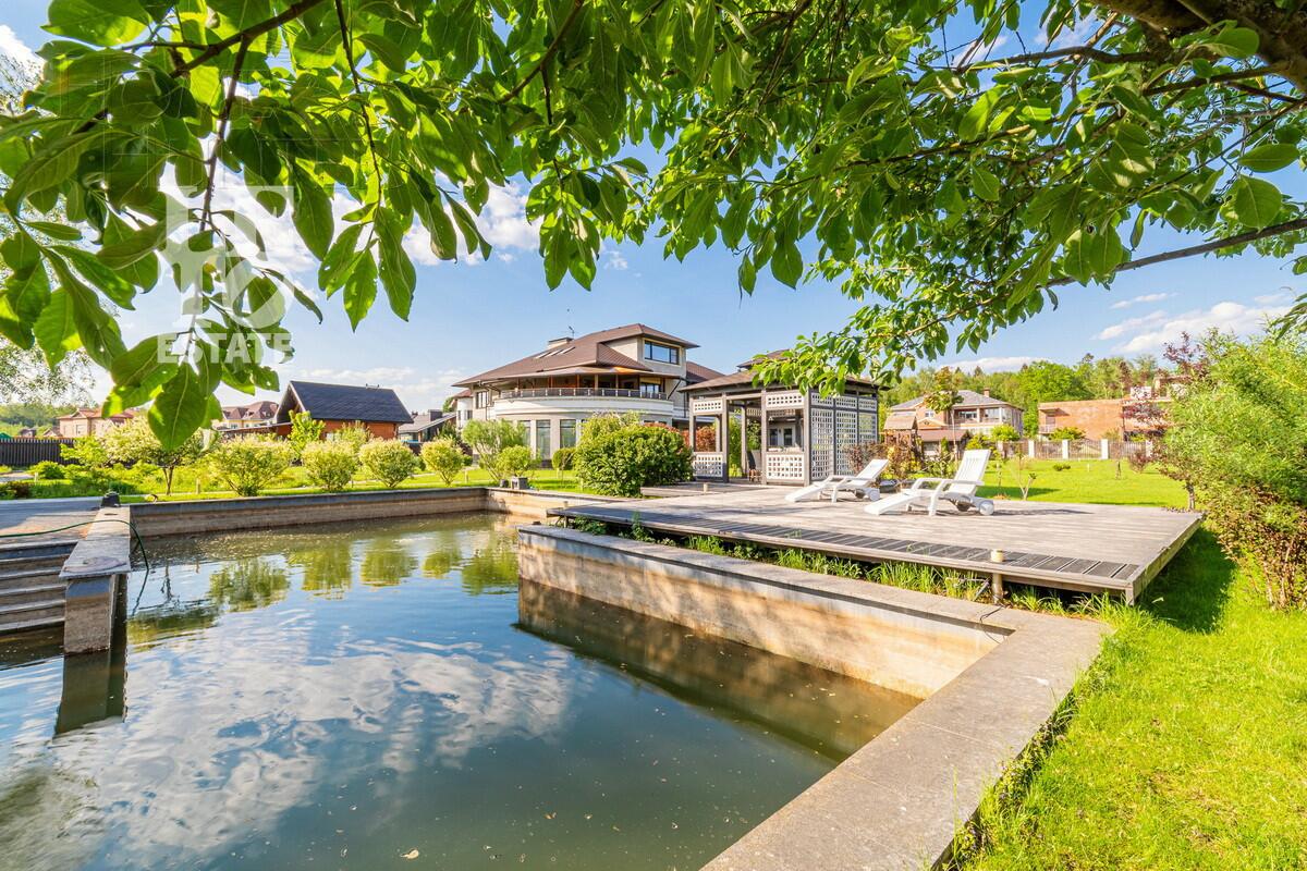 2-этажный коттедж 1 150 м² с отделкой