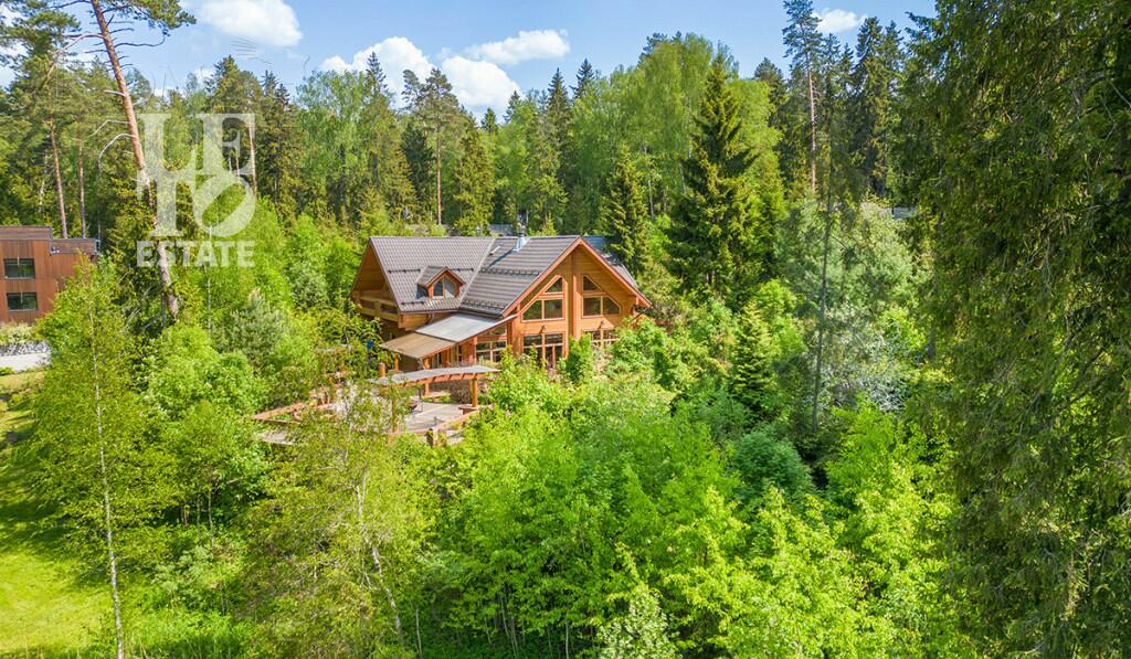 2-этажный коттедж 400 м² с отделкой