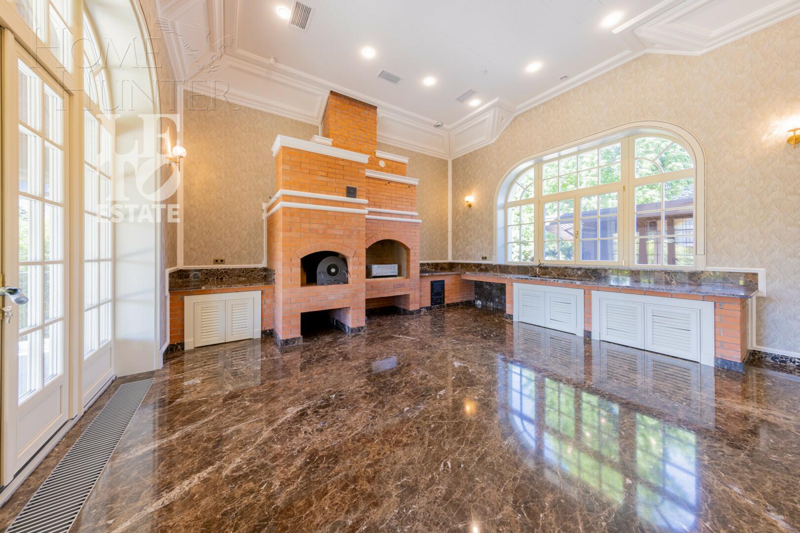 2-этажный коттедж 1 700 м² с отделкой