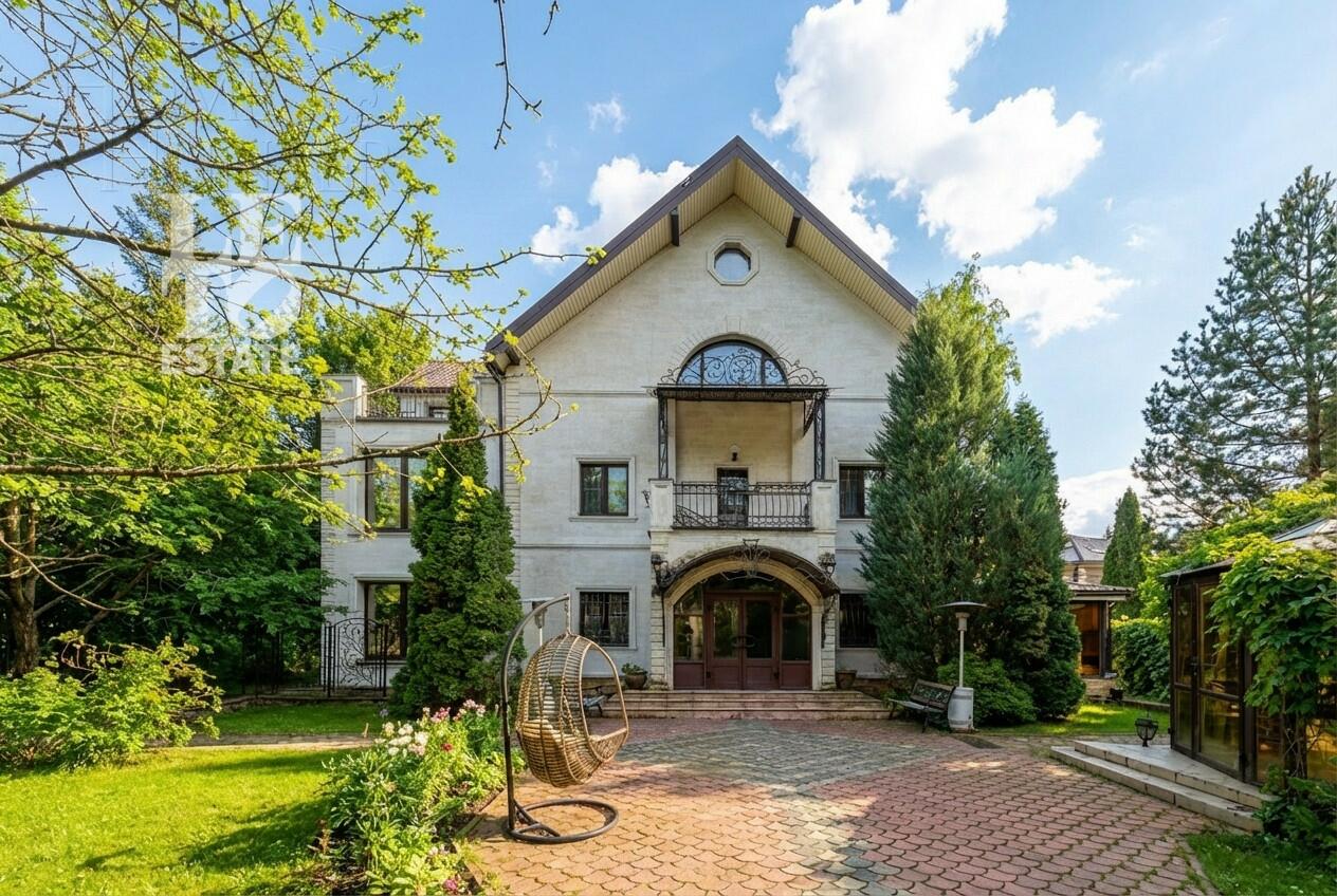 3-этажный коттедж 520 м² с отделкой