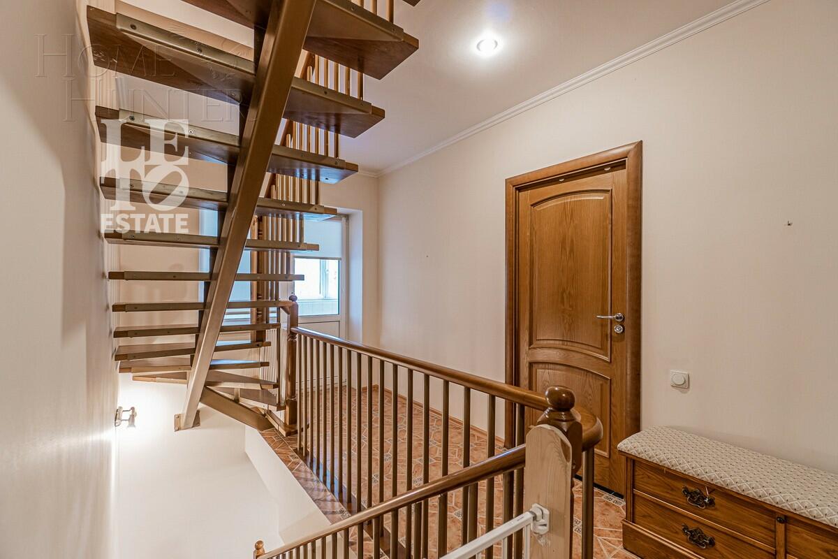 2-этажный коттедж 412.6 м² с отделкой