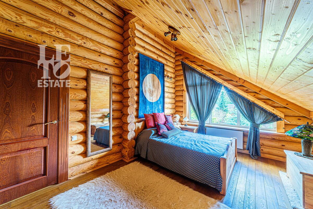 2-этажный коттедж 250.6 м² с отделкой