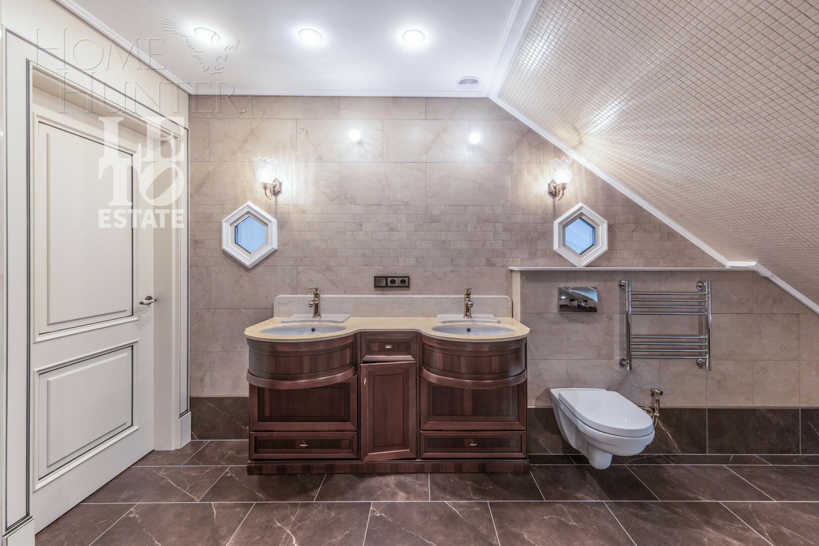 2-этажный коттедж 1 700 м² с отделкой