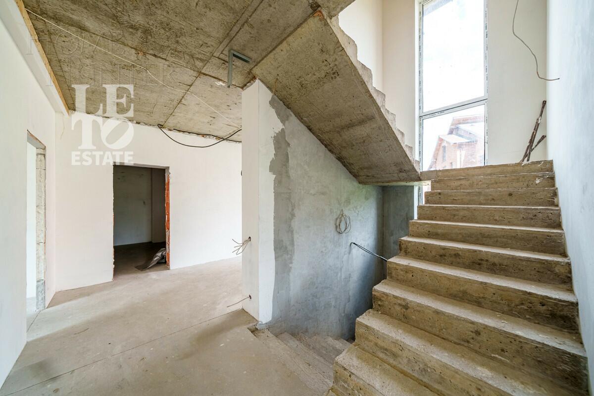 2-этажный коттедж 406.4 м² без отделки