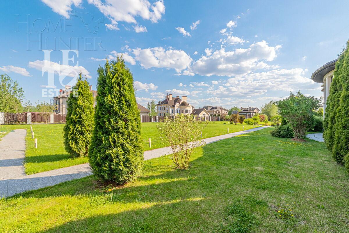 2-этажный коттедж 1 150 м² с отделкой