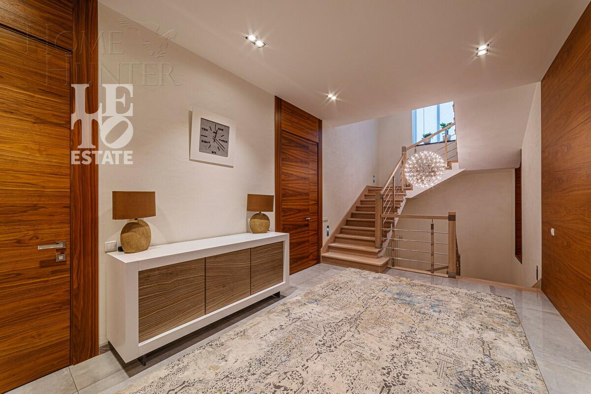 2-этажный коттедж 520 м² с отделкой