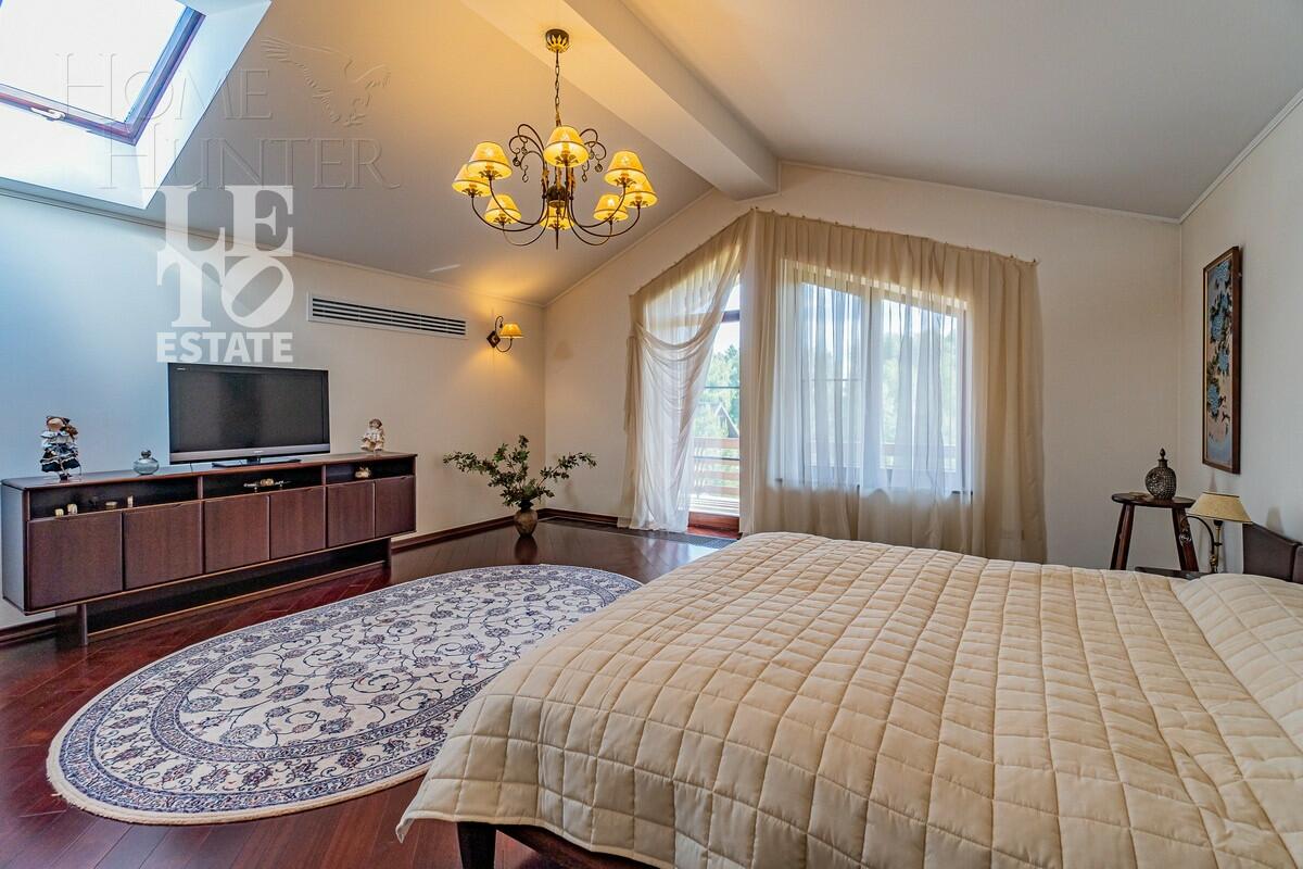 3-этажный коттедж 692.6 м² с отделкой