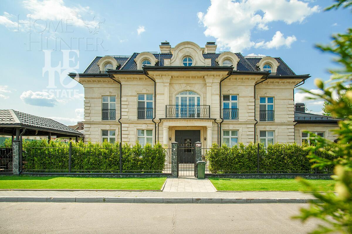 2-этажный коттедж 1 200 м² с отделкой