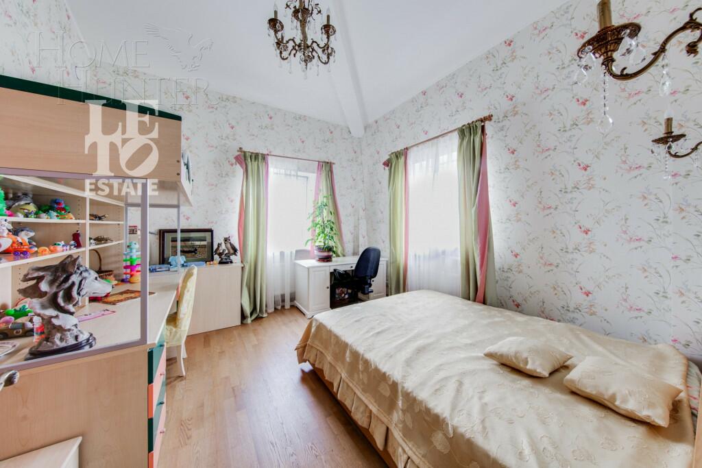 3-этажный коттедж 553.6 м² с отделкой