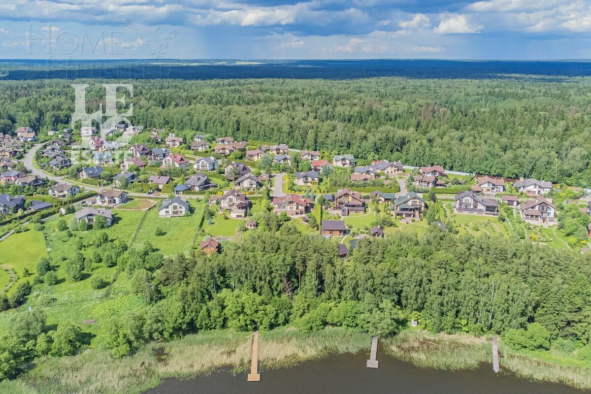 3-этажный коттедж 692.6 м² с отделкой