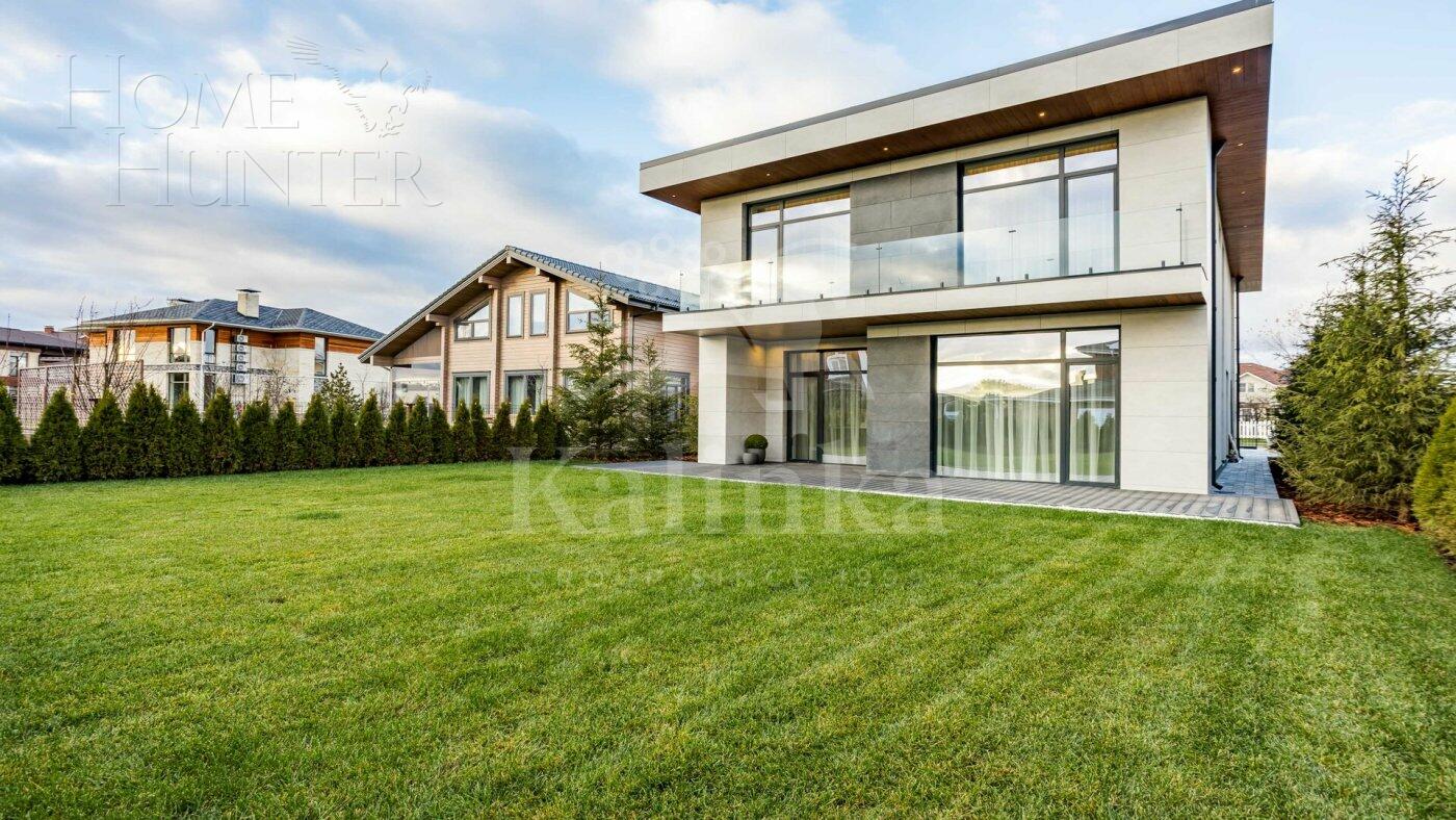 2-этажный коттедж 302 м² с отделкой