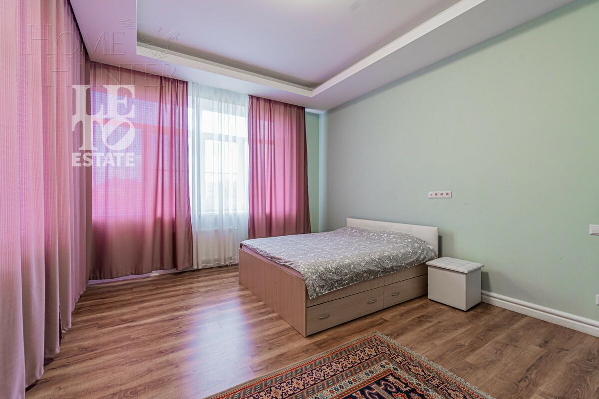 2-этажный коттедж 1 080 м² с отделкой