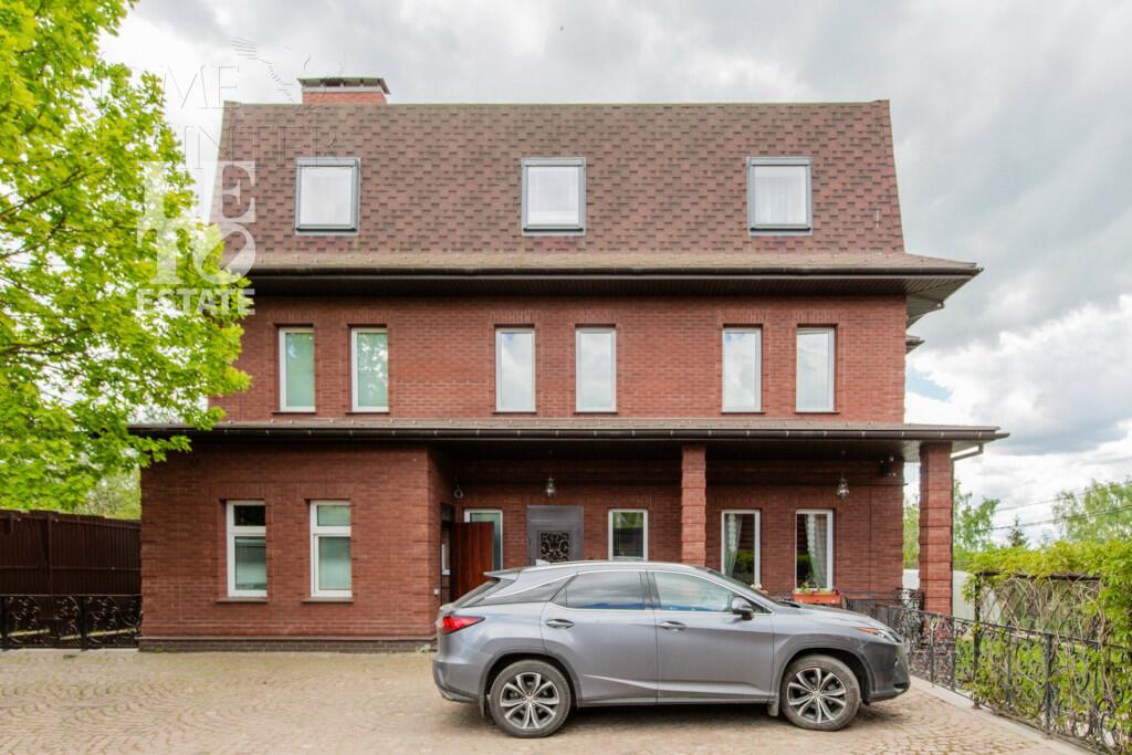 3-этажный коттедж 553.6 м² с отделкой