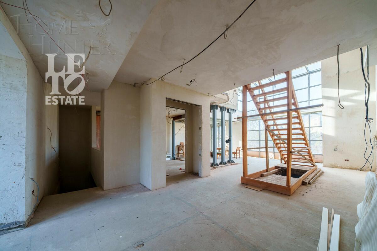 2-этажный коттедж 568.2 м² без отделки