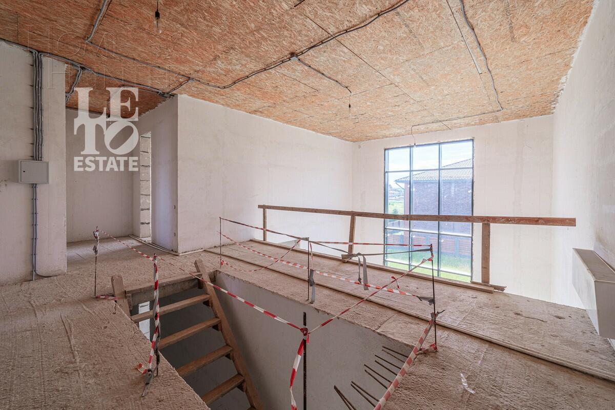 2-этажный коттедж 556.2 м² без отделки