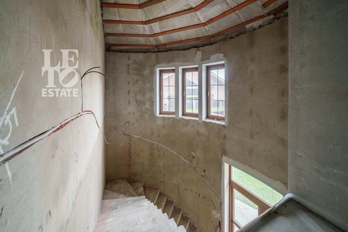 2-этажный коттедж 303 м² без отделки