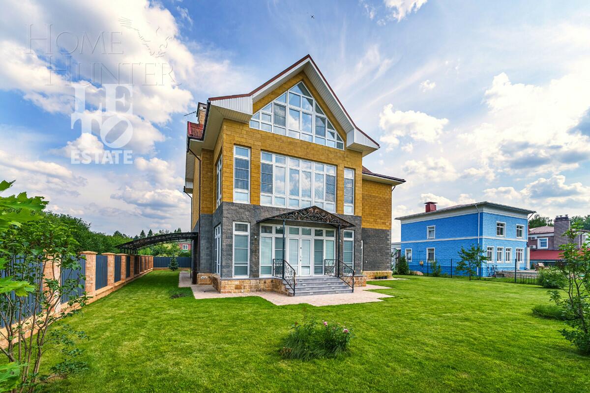 3-этажный коттедж 500 м² с отделкой