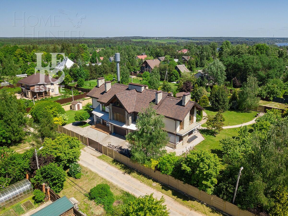 2-этажный коттедж 962.1 м² без отделки