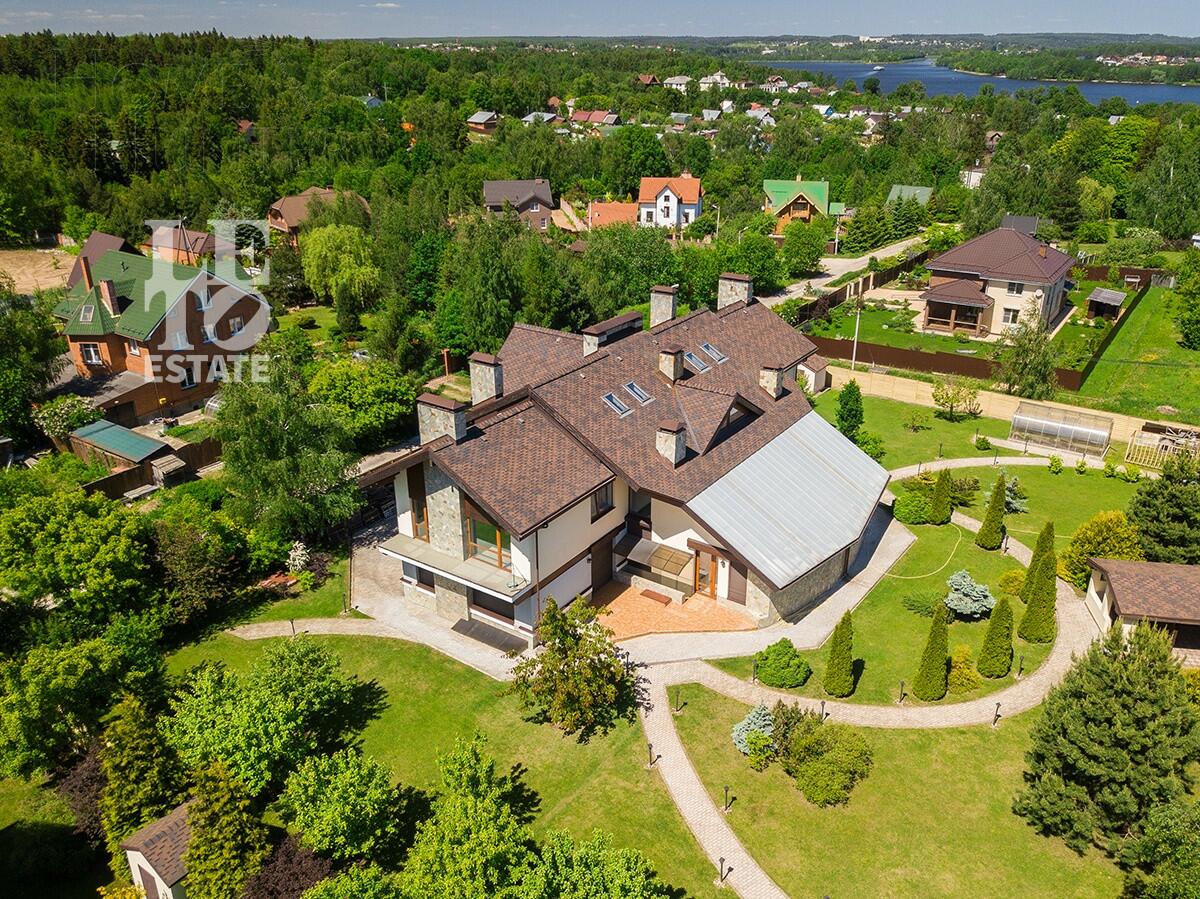 2-этажный коттедж 962.1 м² без отделки