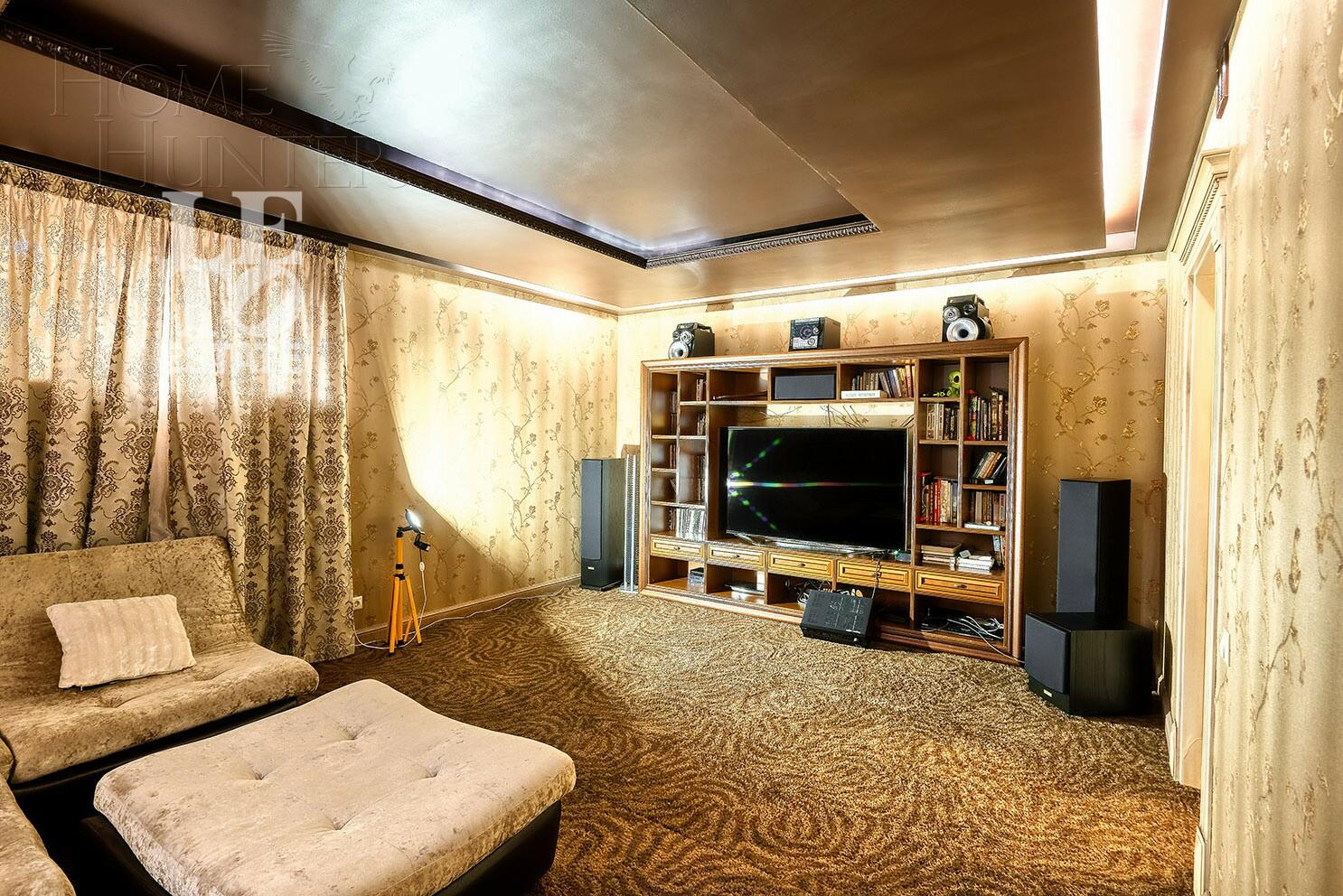 2-этажный коттедж 650 м² с отделкой