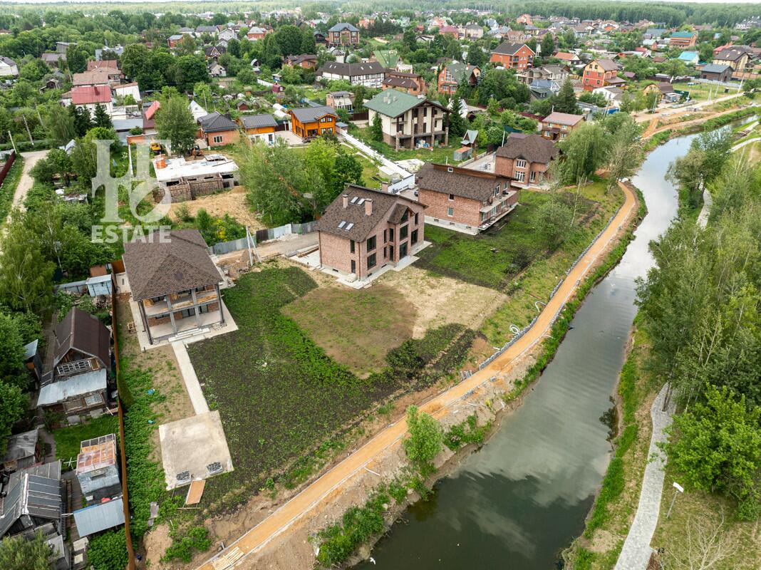 2-этажный коттедж 406.4 м² без отделки