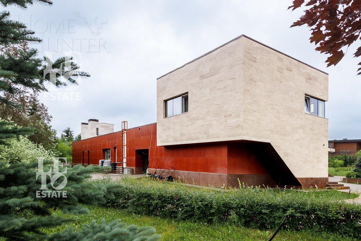 3-этажный коттедж 1 445 м² без отделки