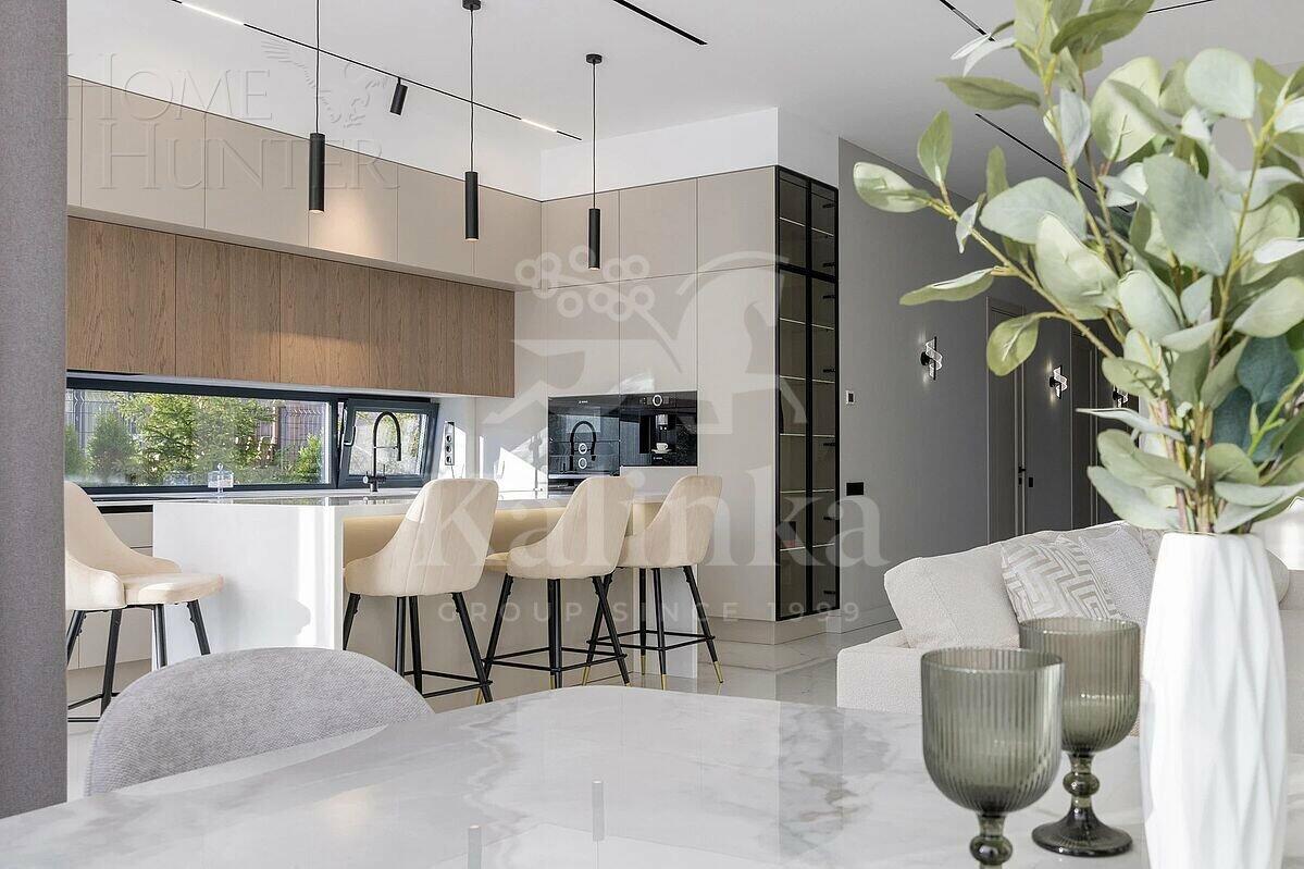 2-этажный коттедж 302 м² с отделкой