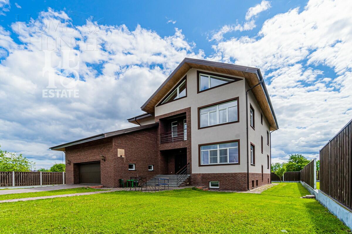 2-этажный коттедж 1 080 м² с отделкой