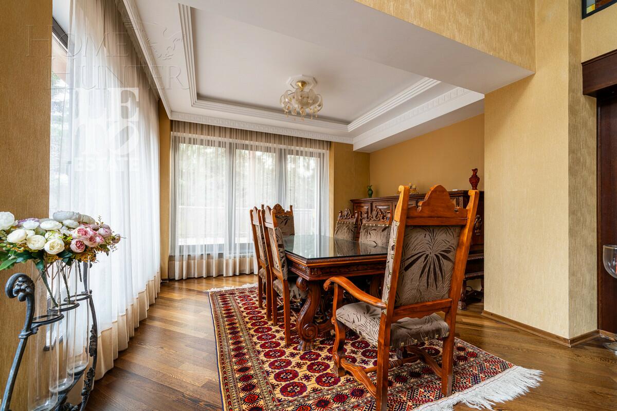 3-этажный коттедж 520 м² с отделкой