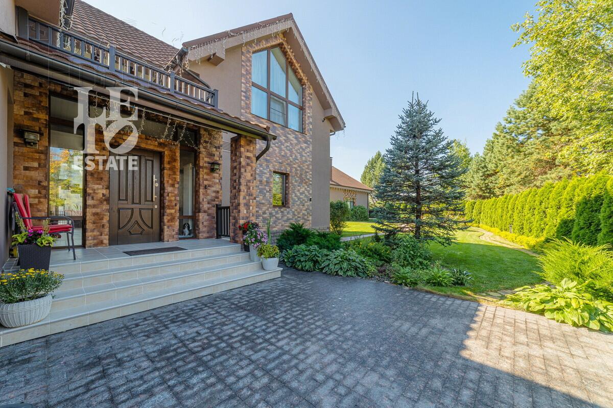 2-этажный коттедж 699 м² с отделкой