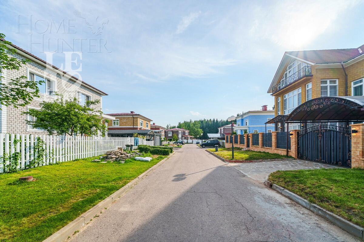 3-этажный коттедж 500 м² с отделкой