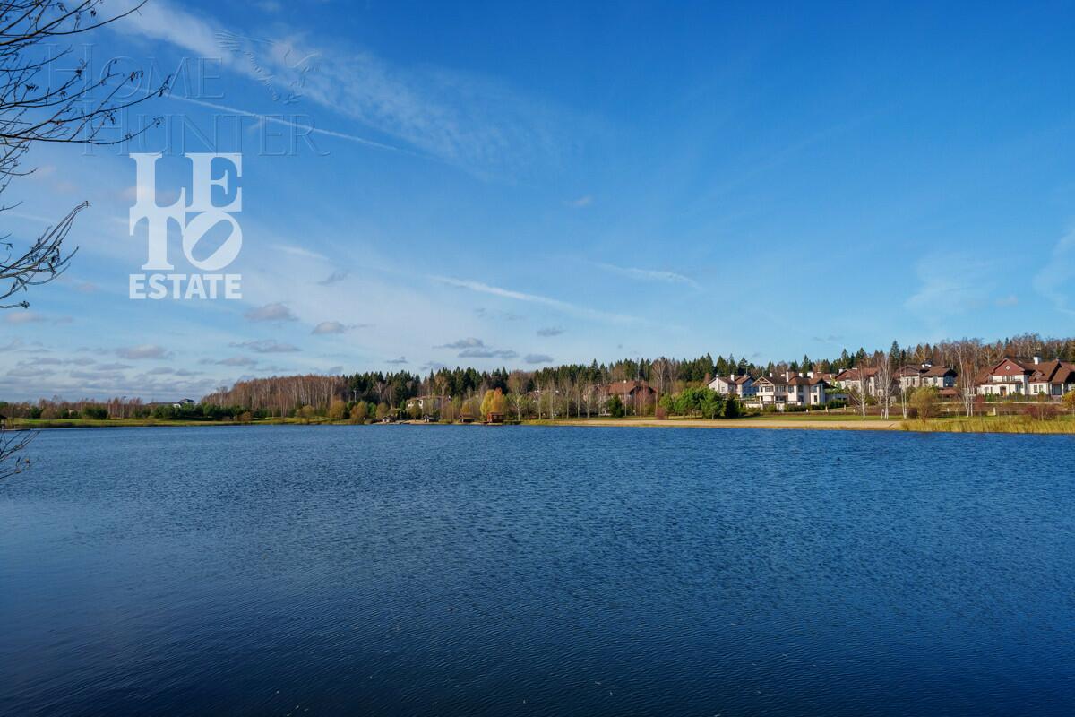 3-этажный коттедж 330 м² с отделкой