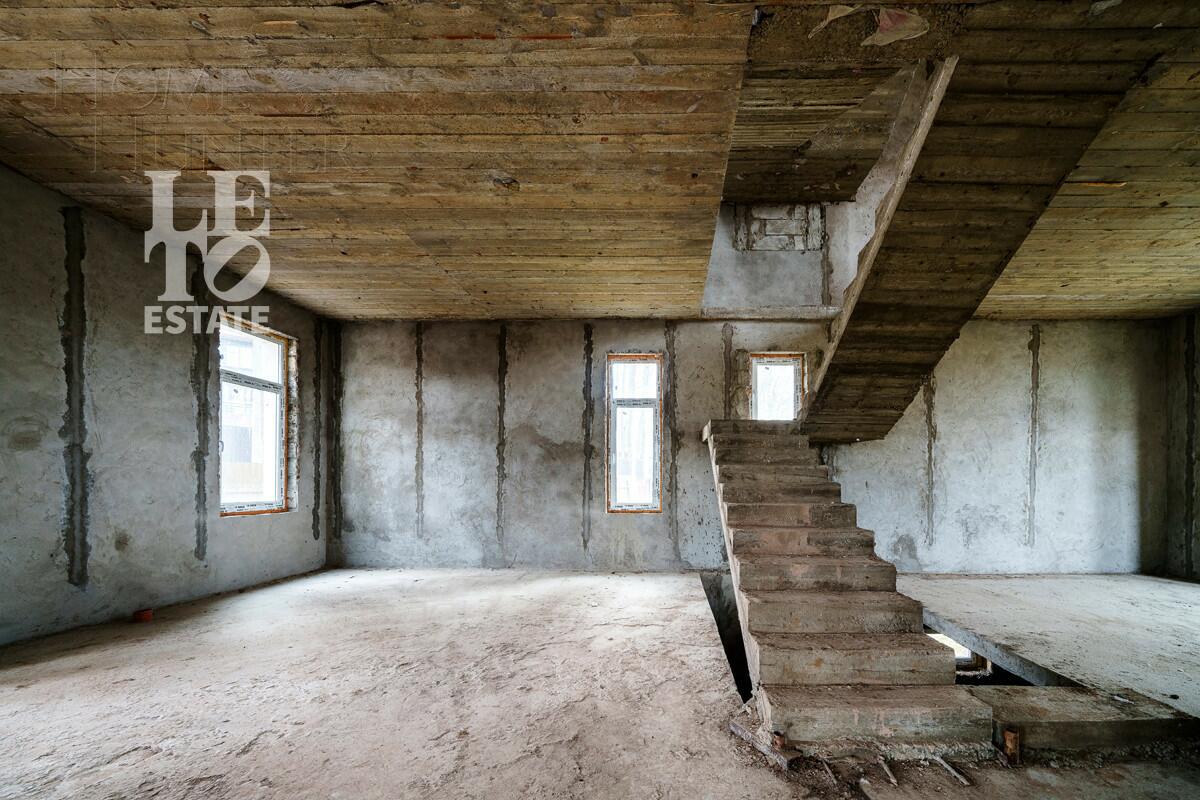 2-этажный коттедж 500 м² без отделки