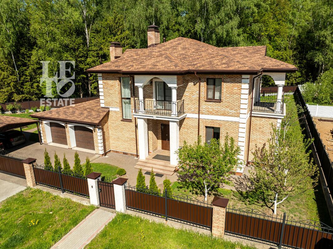 2-этажный коттедж 310.2 м² с отделкой