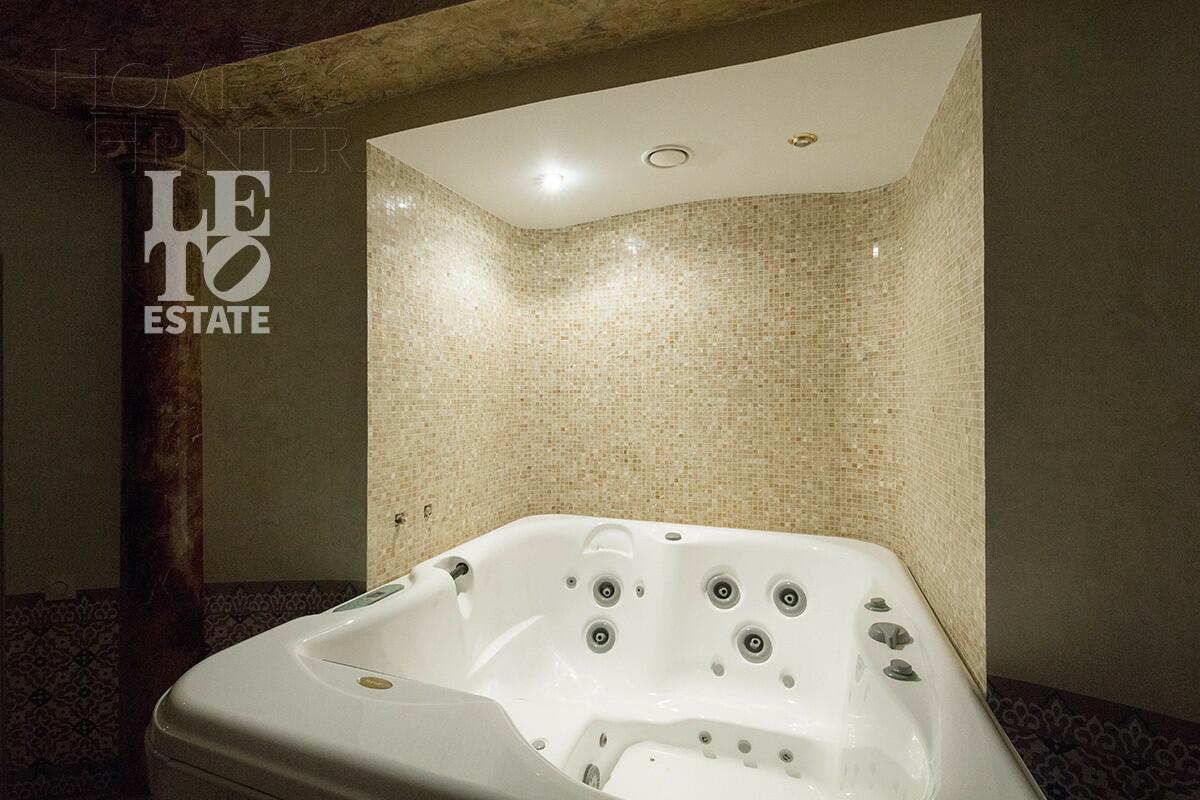 3-этажный коттедж 1 500 м² с отделкой