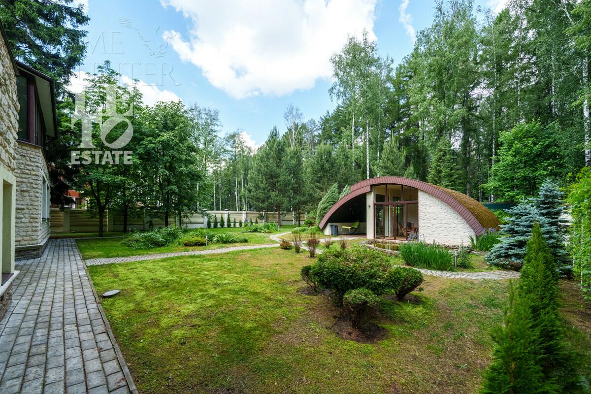 3-этажный коттедж 640 м² с отделкой