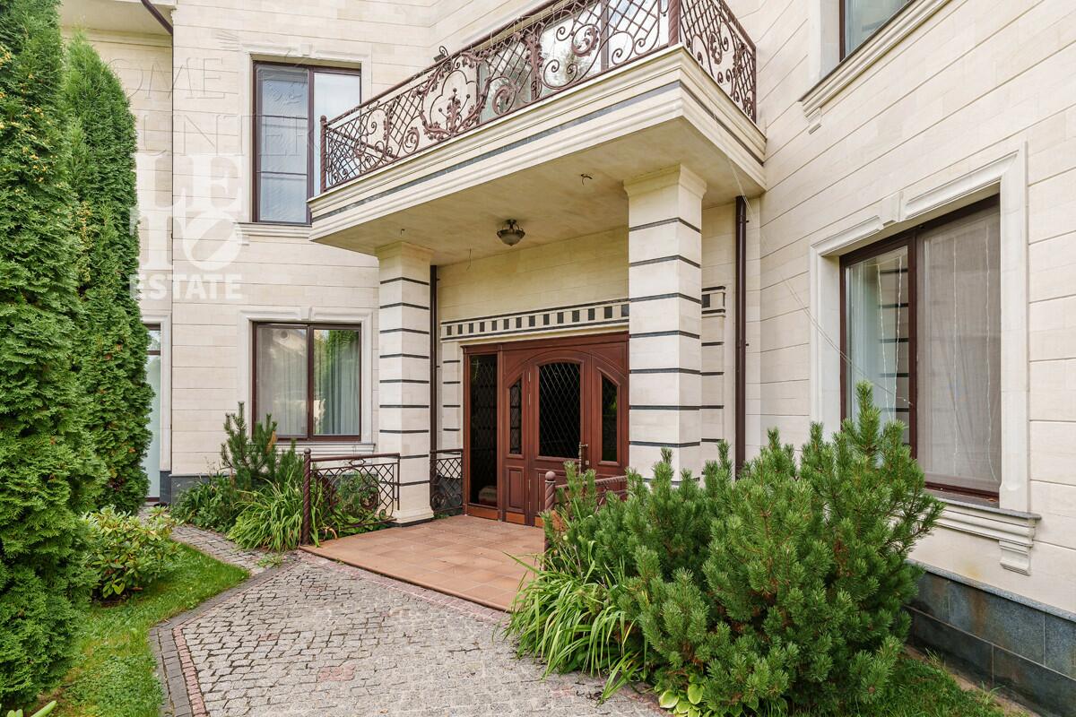 2-этажный коттедж 848 м² без отделки