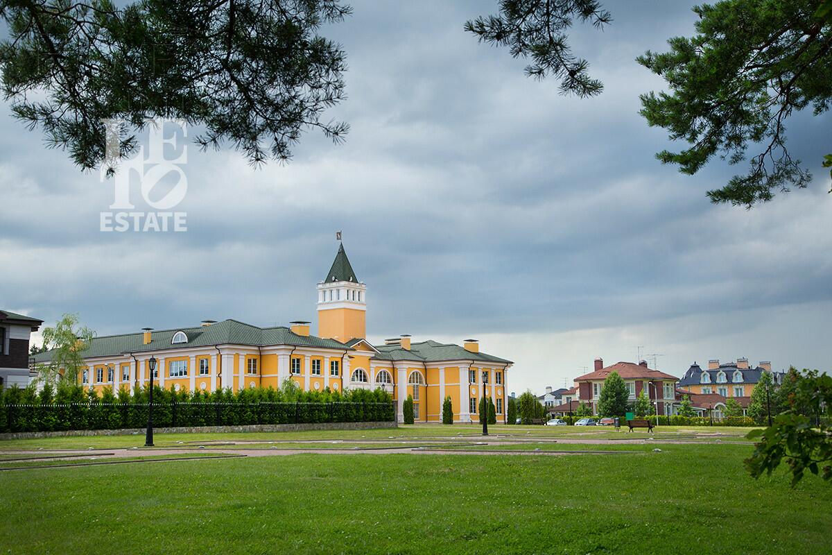 2-этажный коттедж 1 200 м² с отделкой