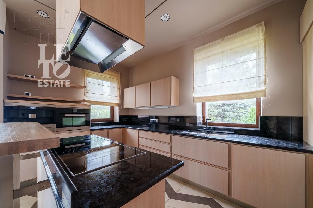 2-этажный коттедж 699 м² с отделкой