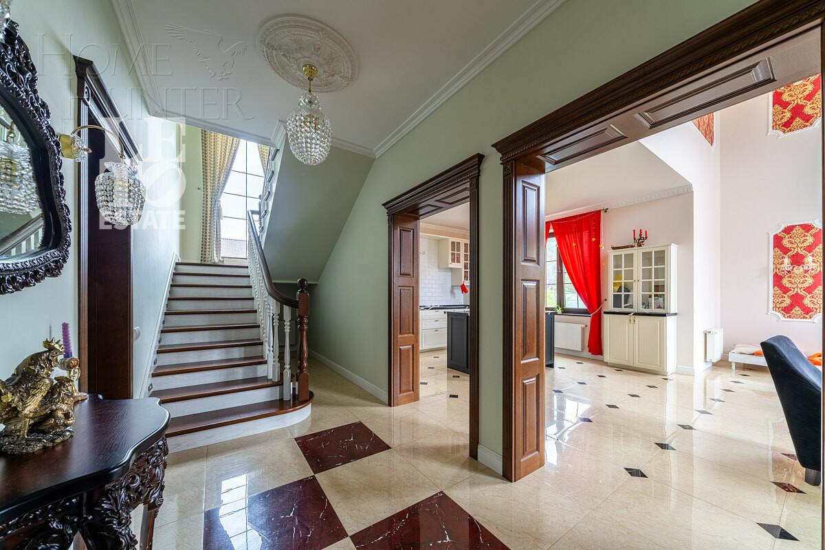 2-этажный коттедж 318.7 м² с отделкой