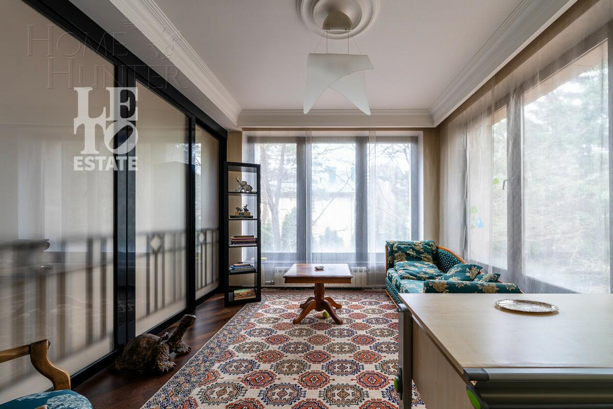 3-этажный коттедж 520 м² с отделкой