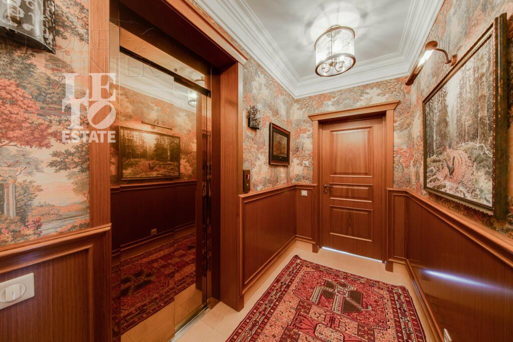 3-этажный коттедж 553.6 м² с отделкой