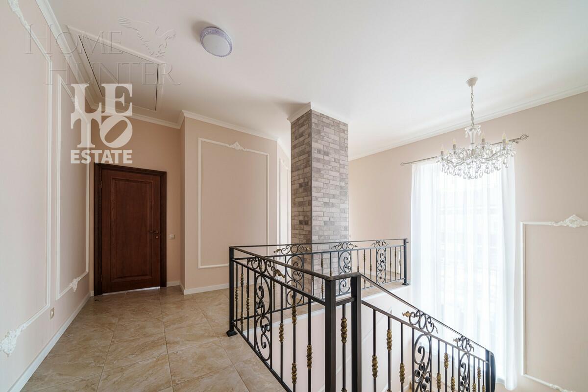 2-этажный коттедж 310.2 м² с отделкой