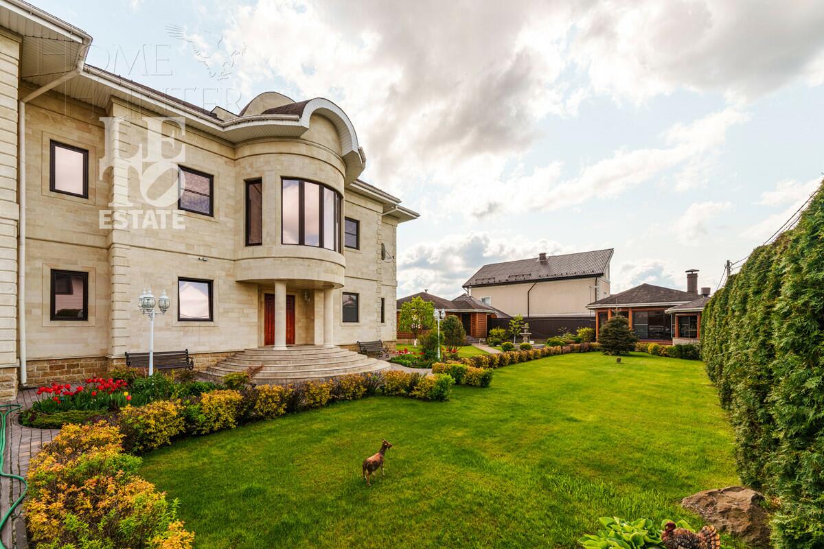 2-этажный коттедж 529.6 м² с отделкой