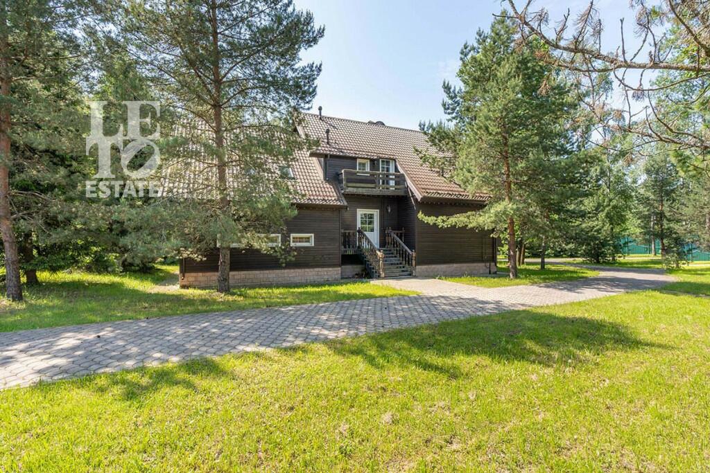 2-этажный коттедж 3 817 м² с отделкой