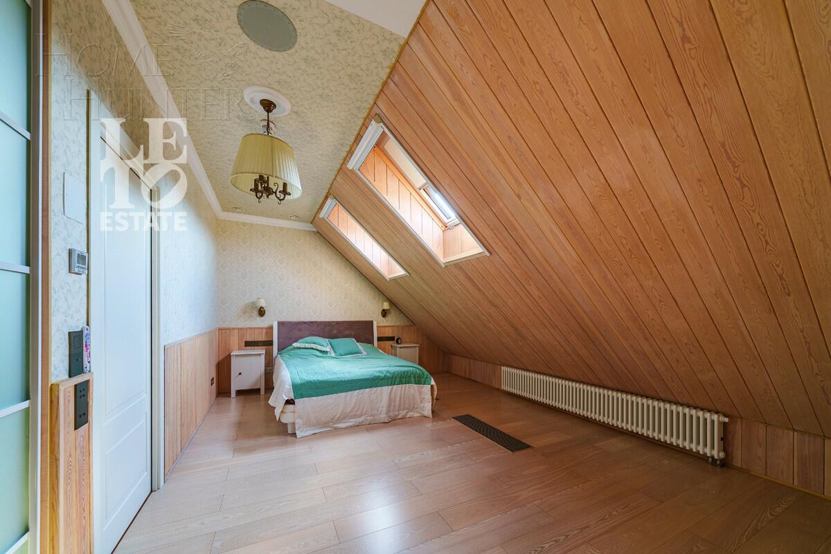 3-этажный коттедж 500 м² с отделкой