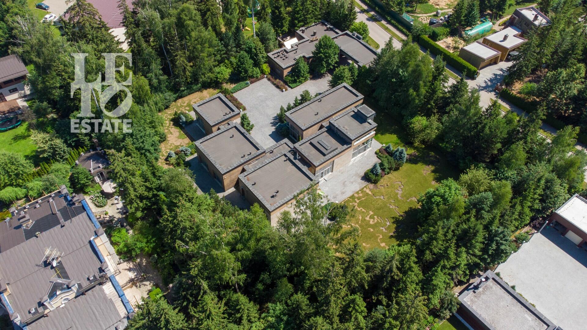 1-этажный коттедж 650 м² с отделкой