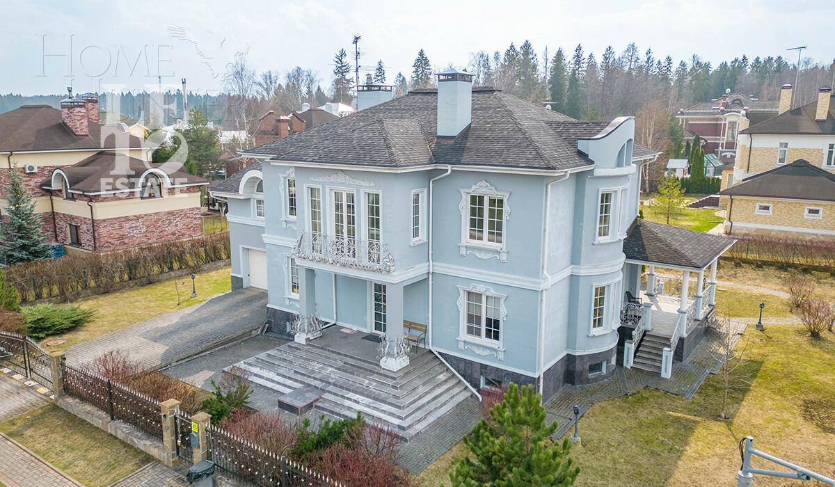 2-этажный коттедж 550 м² с отделкой